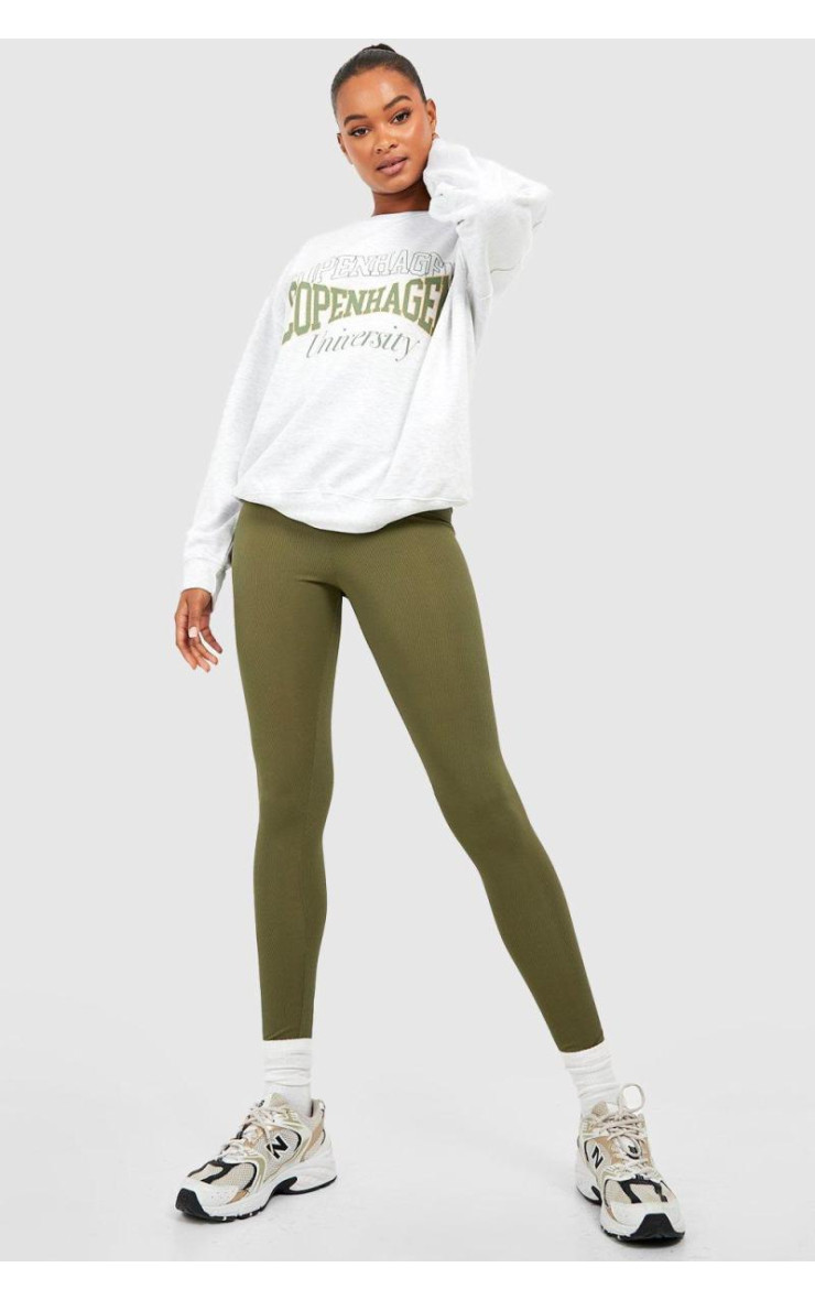 Високі базові легінси в рубчик середньої посадки