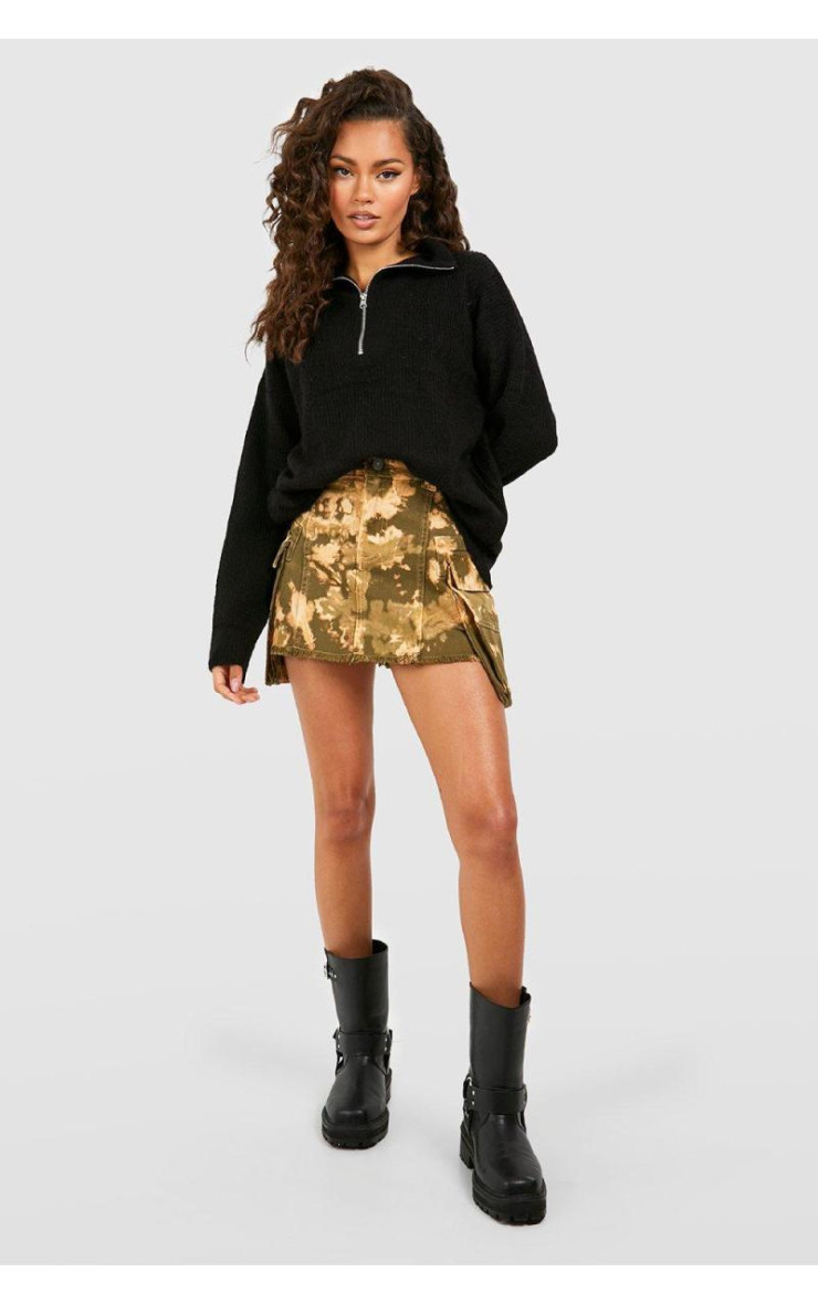 М'який трикотажний джемпер у формі воронки