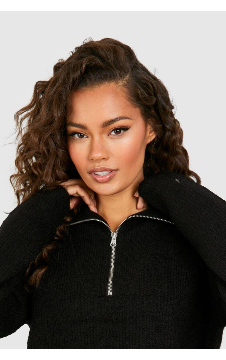 М'який трикотажний джемпер у формі воронки