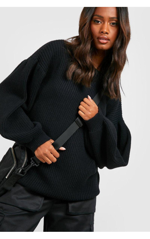 Чорний джемпер з балончиком