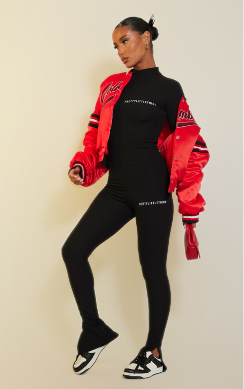 PRETTYLITTLETHING Чорні легінси зі зморщеними ребрами з розділеним краєм