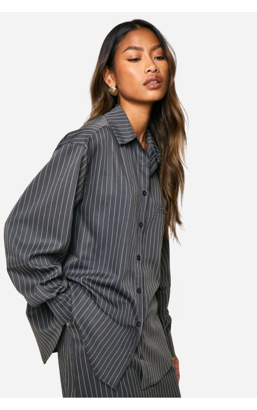 Сорочка великого розміру в тонку смужку