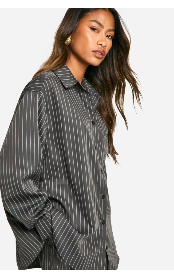 Сорочка великого розміру в тонку смужку