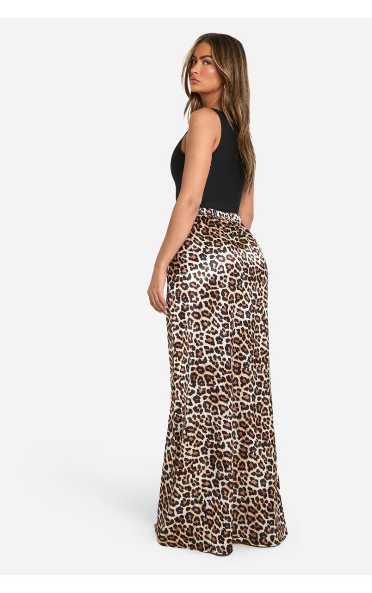 Атласна максі-спідниця з леопардовим принтом