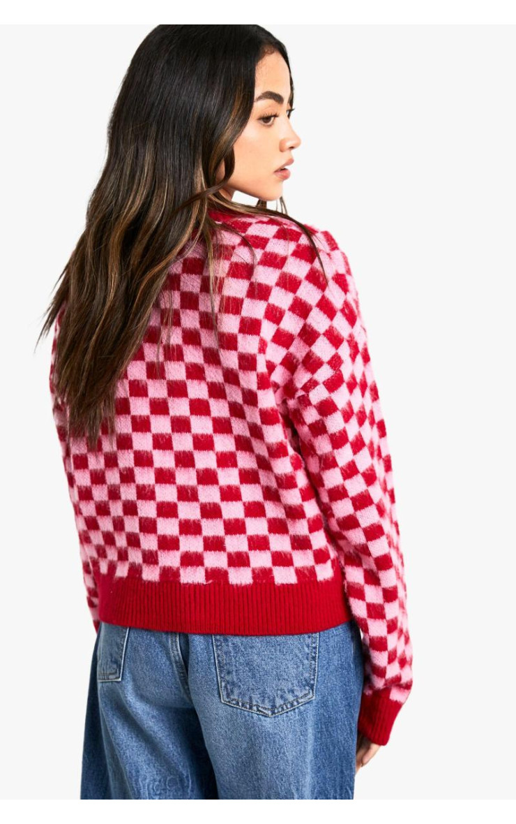 Укорочений джемпер у клітинку з щіткою