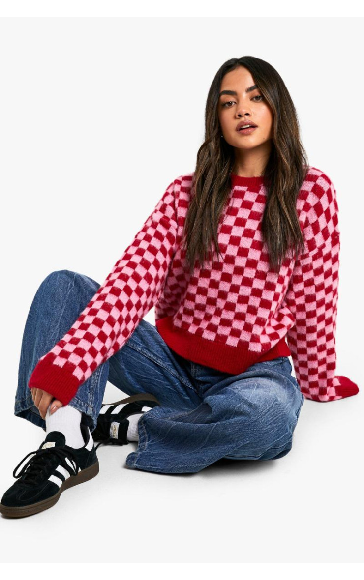 Укорочений джемпер у клітинку з щіткою