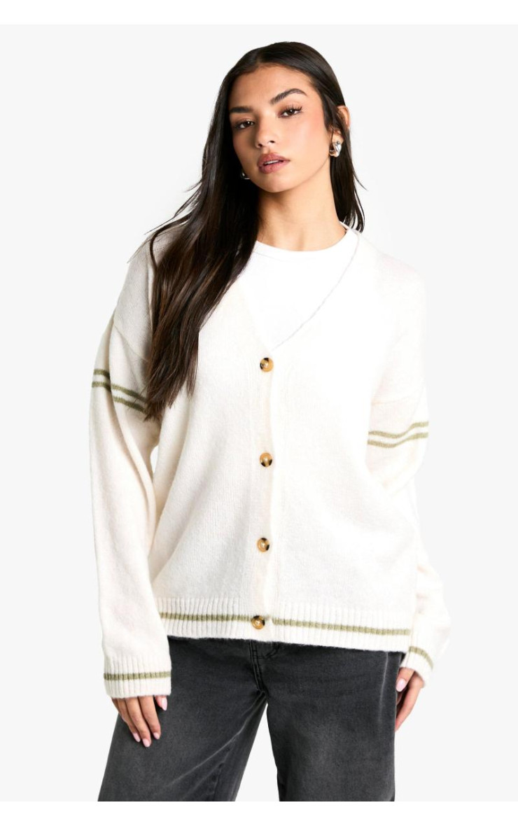 Негабаритний в'язаний хлопець Кардіган