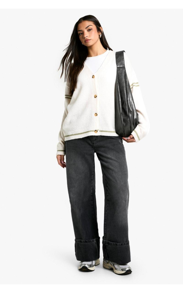 Негабаритний в'язаний хлопець Кардіган